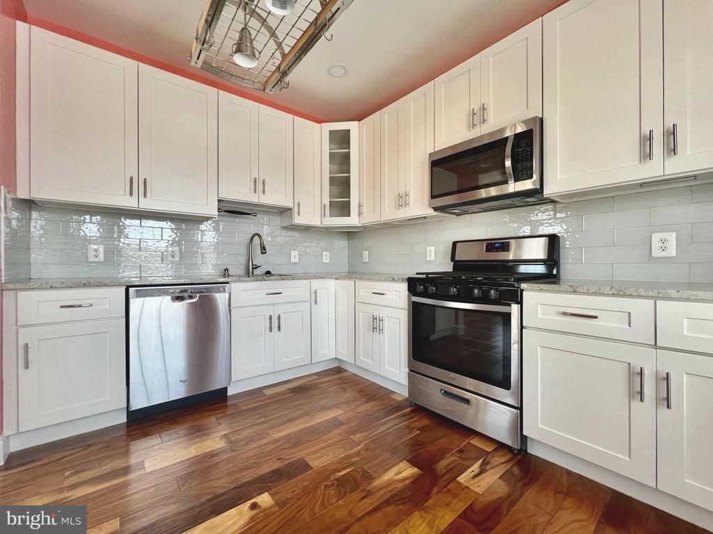 46590 Drysdale Terrace, Unit 201, Sterling, VA 20165 Main Photo