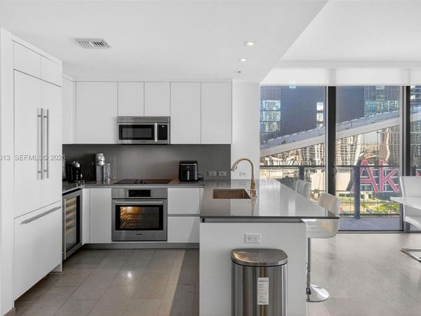 68 SE 6th St , Unit 1702, Miami, FL 33131