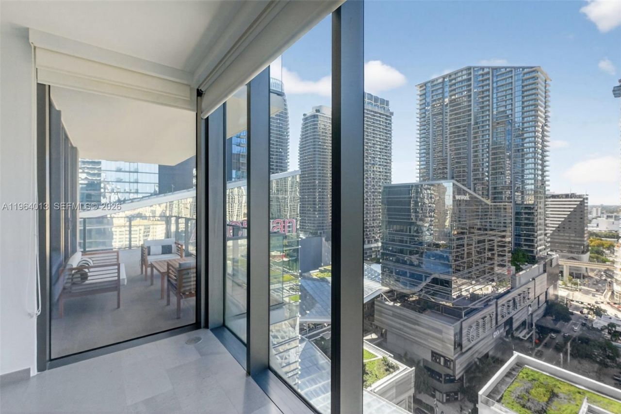 68 SE 6th St , Unit 1702, Miami, FL 33131 Photo