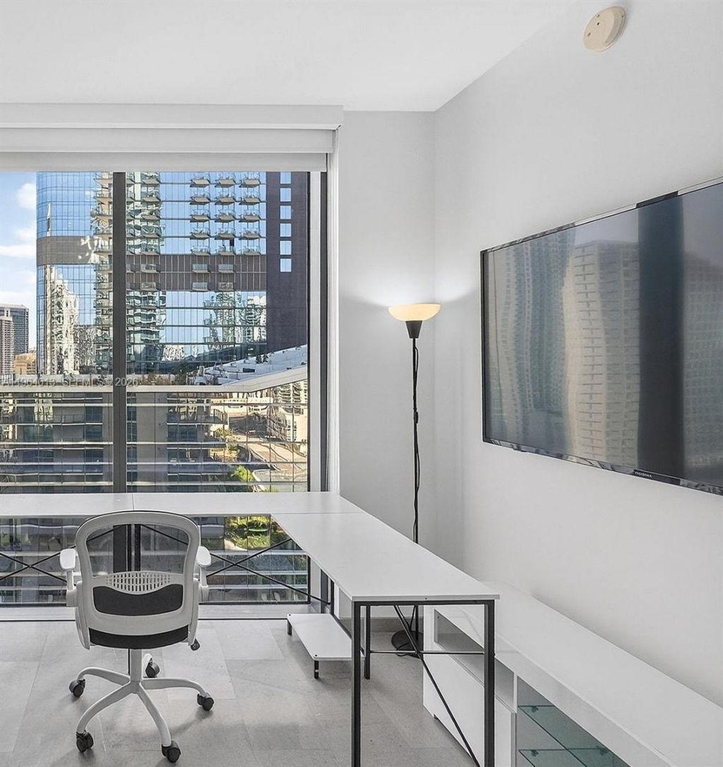 68 SE 6th St , Unit 1702, Miami, FL 33131 Photo