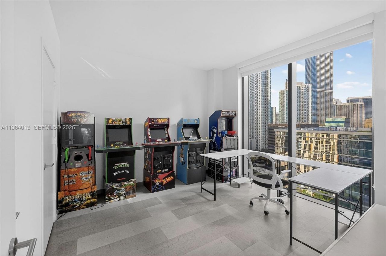 68 SE 6th St , Unit 1702, Miami, FL 33131 Photo