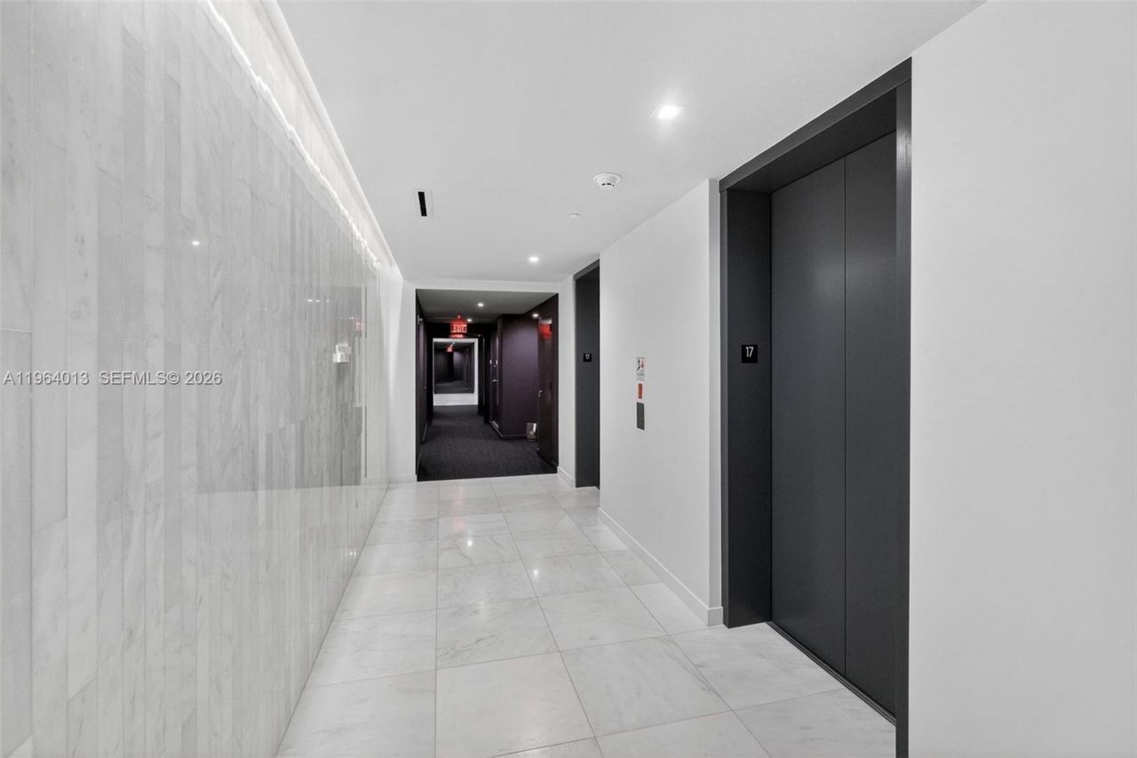 68 SE 6th St , Unit 1702, Miami, FL 33131 Photo