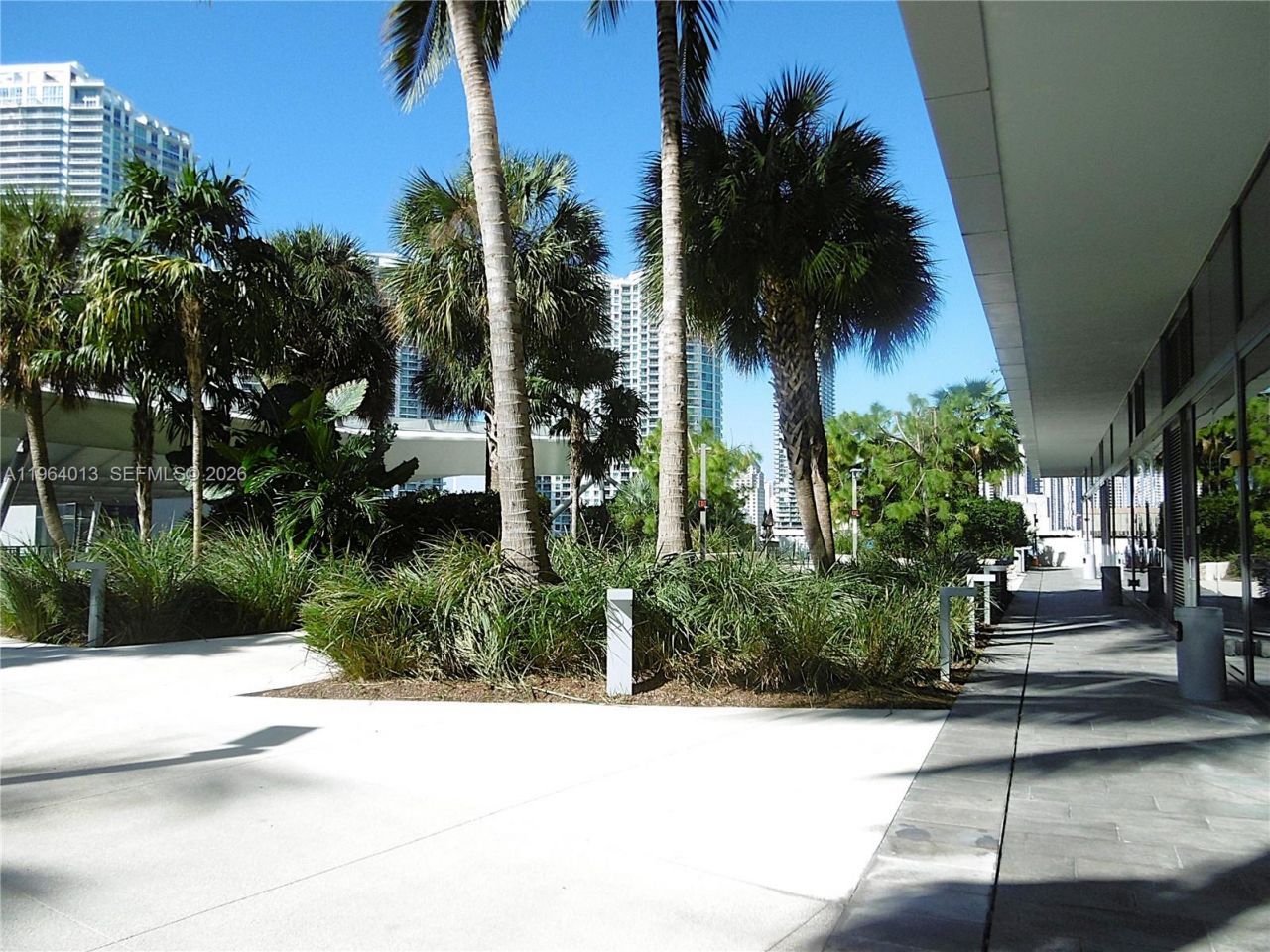 68 SE 6th St , Unit 1702, Miami, FL 33131 Photo