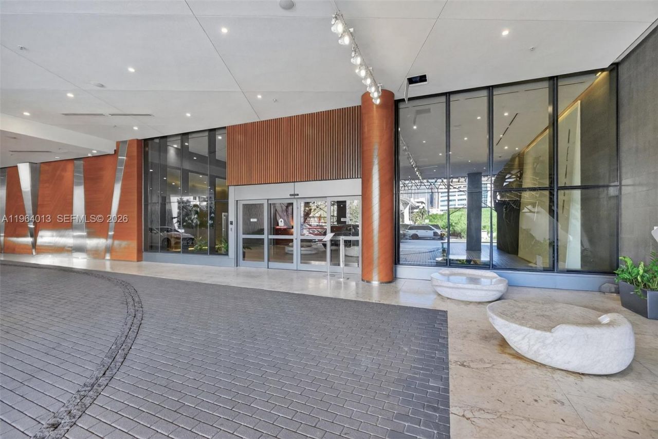 68 SE 6th St , Unit 1702, Miami, FL 33131 Photo