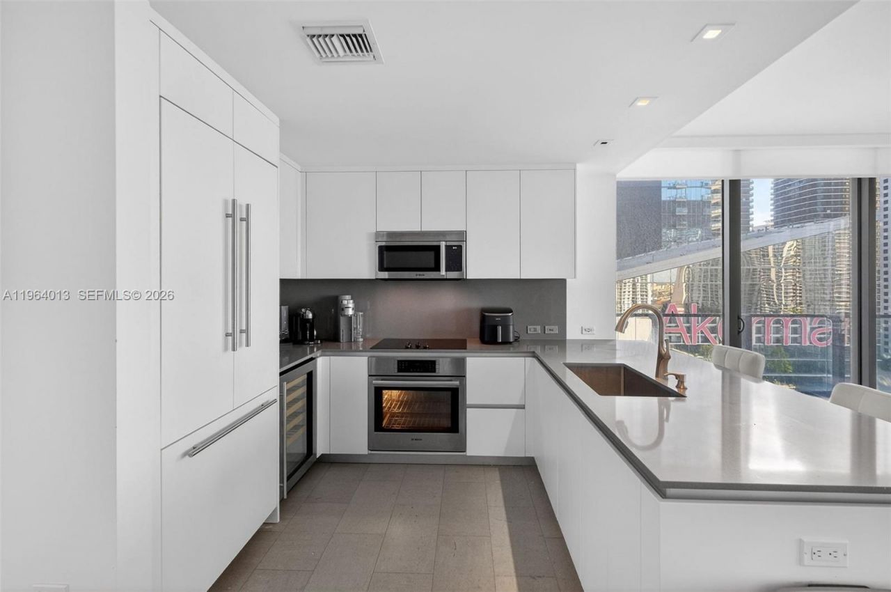 68 SE 6th St , Unit 1702, Miami, FL 33131 Photo