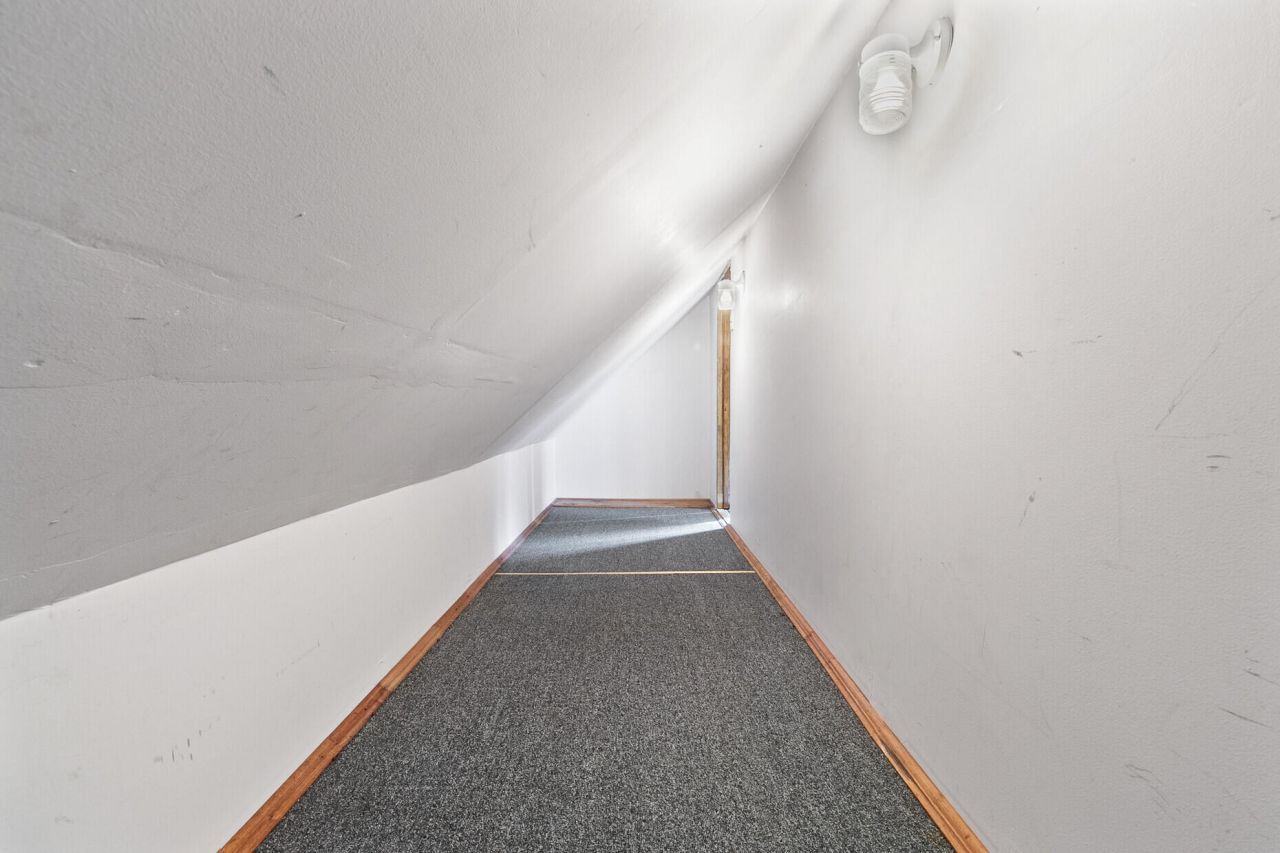 1405 Pine Island Photo 17