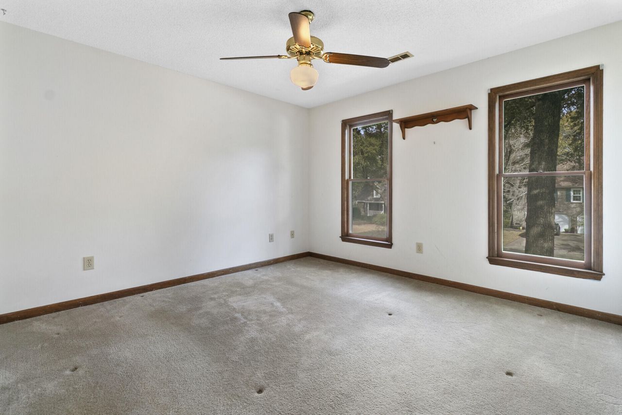 1405 Pine Island Photo 24