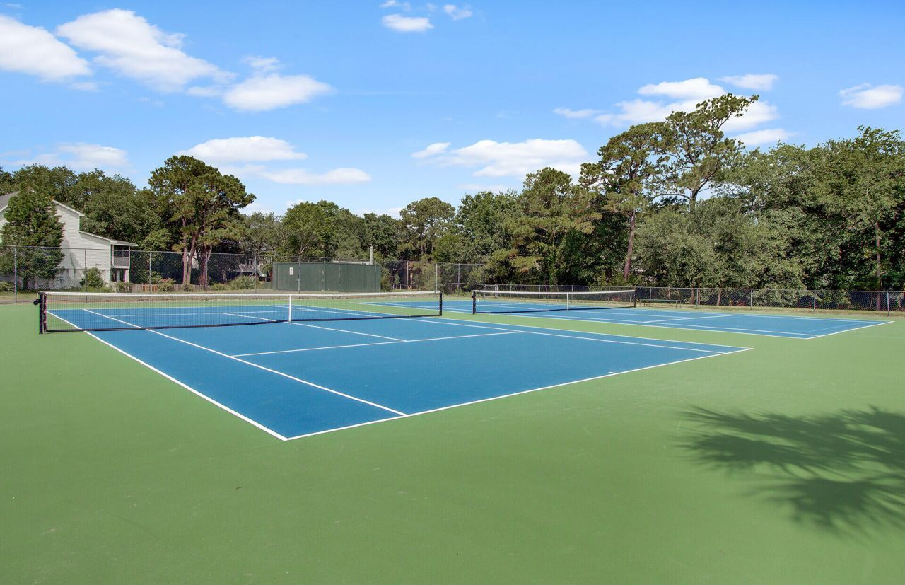 1405 Pine Island Photo 30