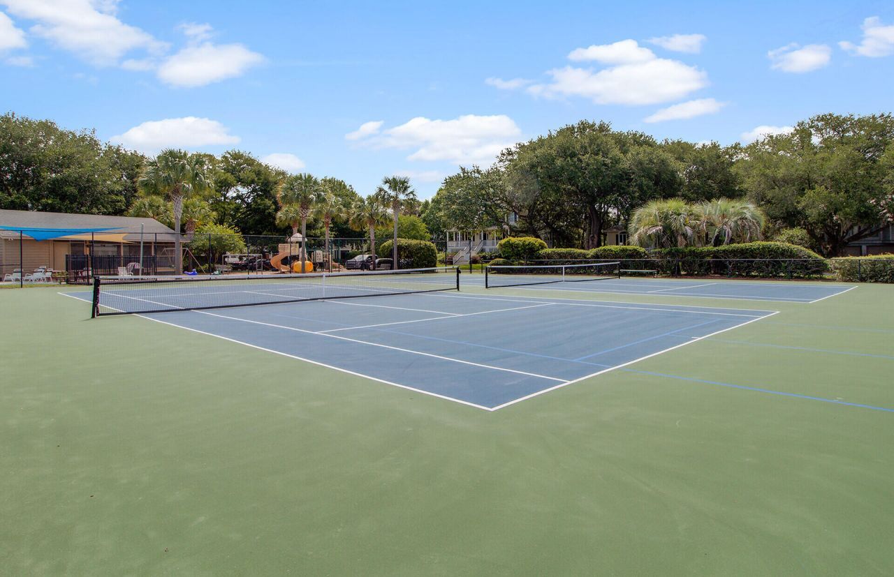 1405 Pine Island Photo 31