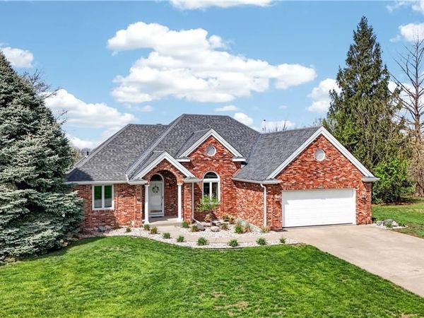 1504 Hillcrest Court, Atchison, KS 66002