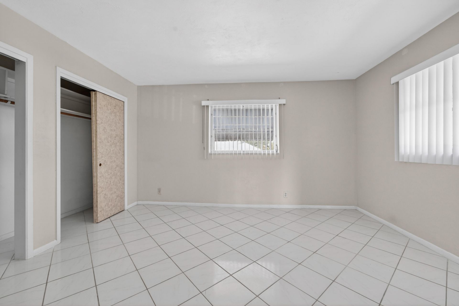 401 N J Street, Unit Apt 12, Lake Worth Beach, FL 33460 Photo