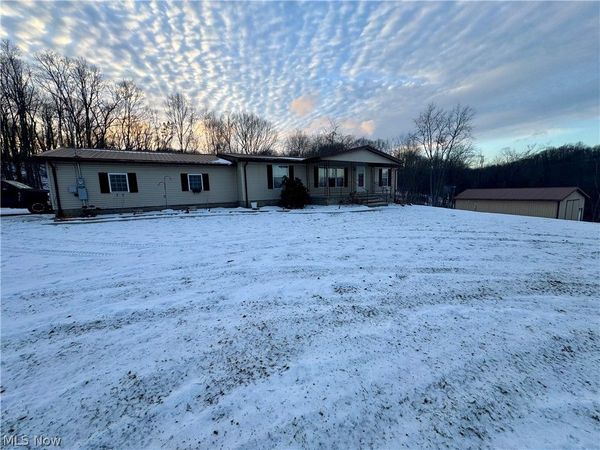 1105 Pacific Road NE, Carrollton, OH 44615