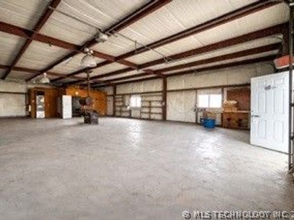 135 N Main Street, White Oak, OK 74301