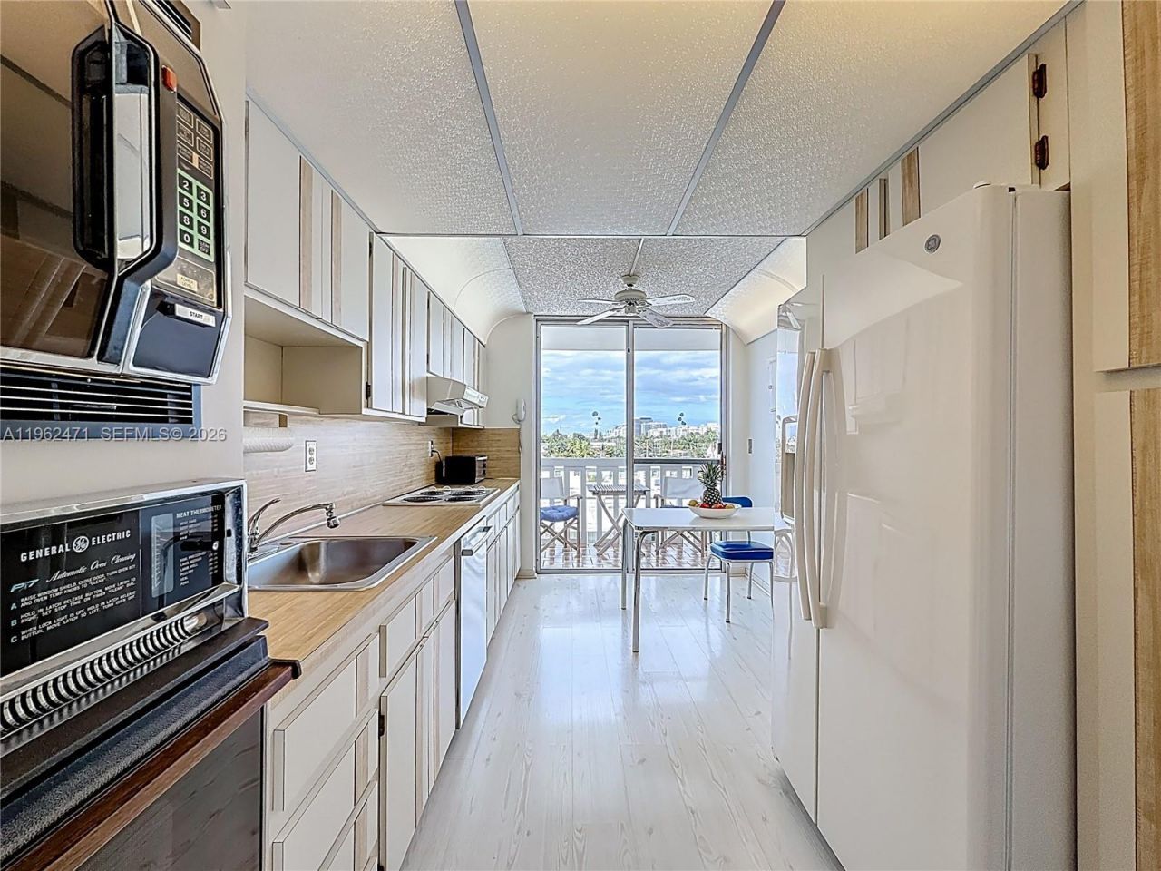 8530 Byron Ave, Unit 505, Miami Beach, FL 33141 Photo