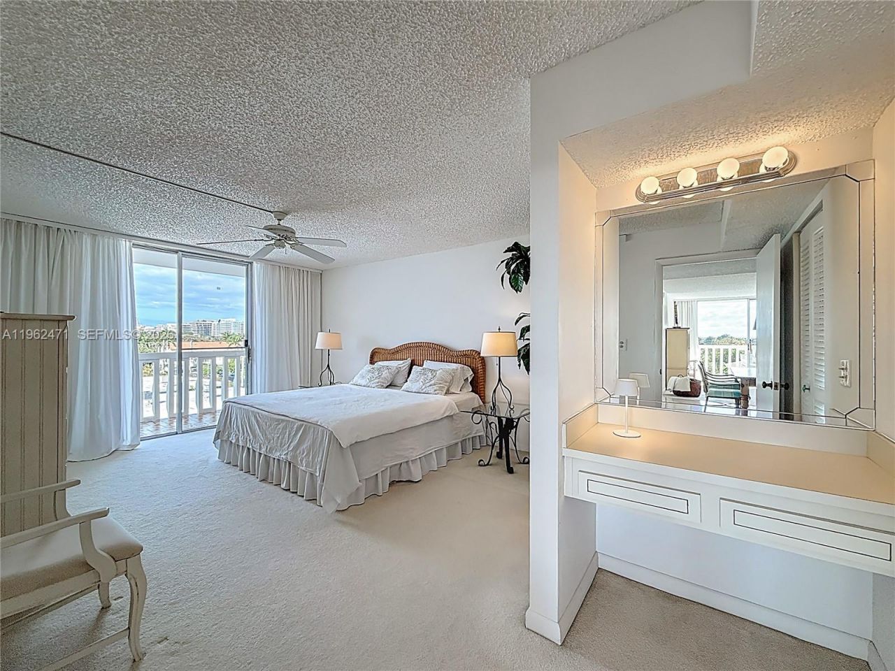 8530 Byron Ave, Unit 505, Miami Beach, FL 33141 Photo