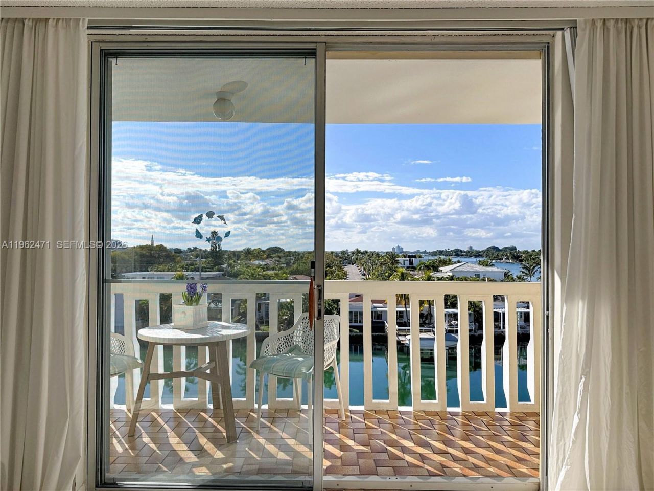 8530 Byron Ave, Unit 505, Miami Beach, FL 33141 Photo