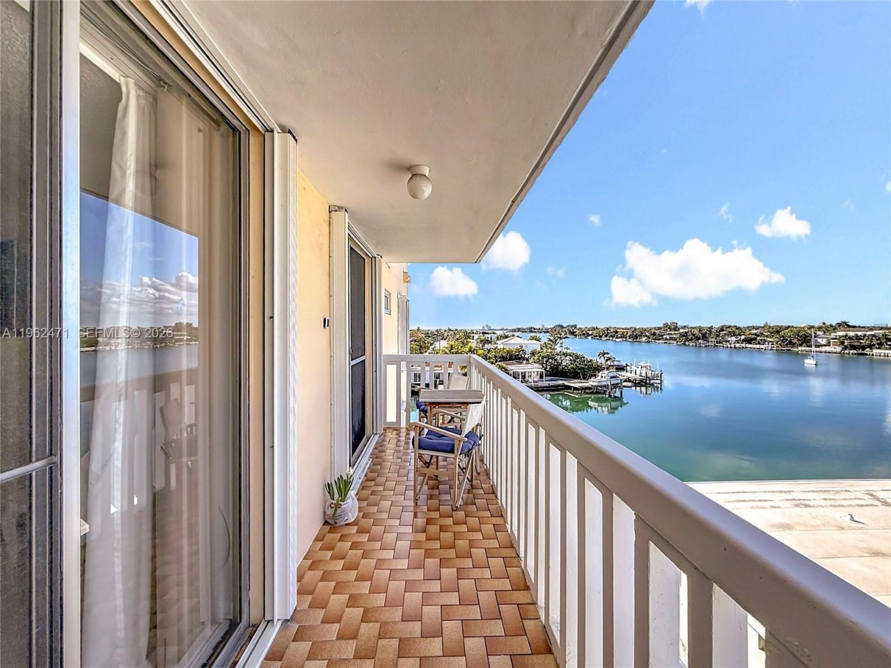 8530 Byron Ave, Unit 505, Miami Beach, FL 33141 Photo