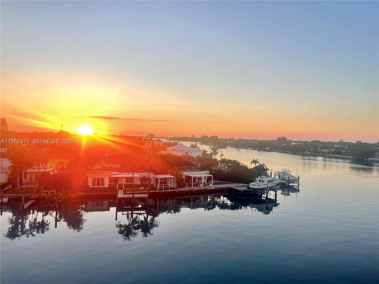 8530 Byron Ave, Unit 505, Miami Beach, FL 33141 Photo