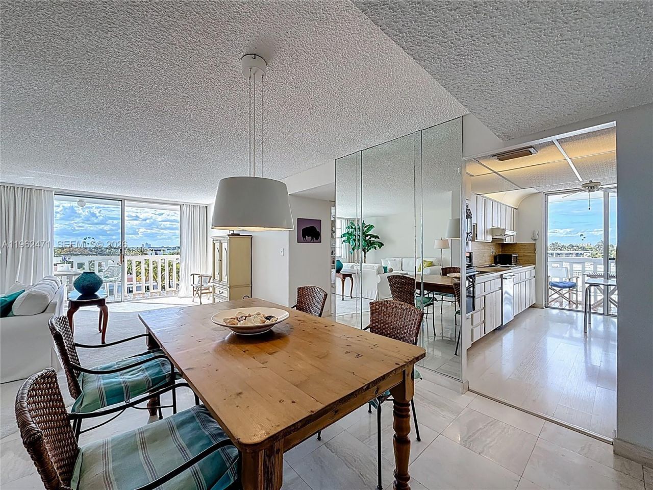 8530 Byron Ave, Unit 505, Miami Beach, FL 33141 Photo