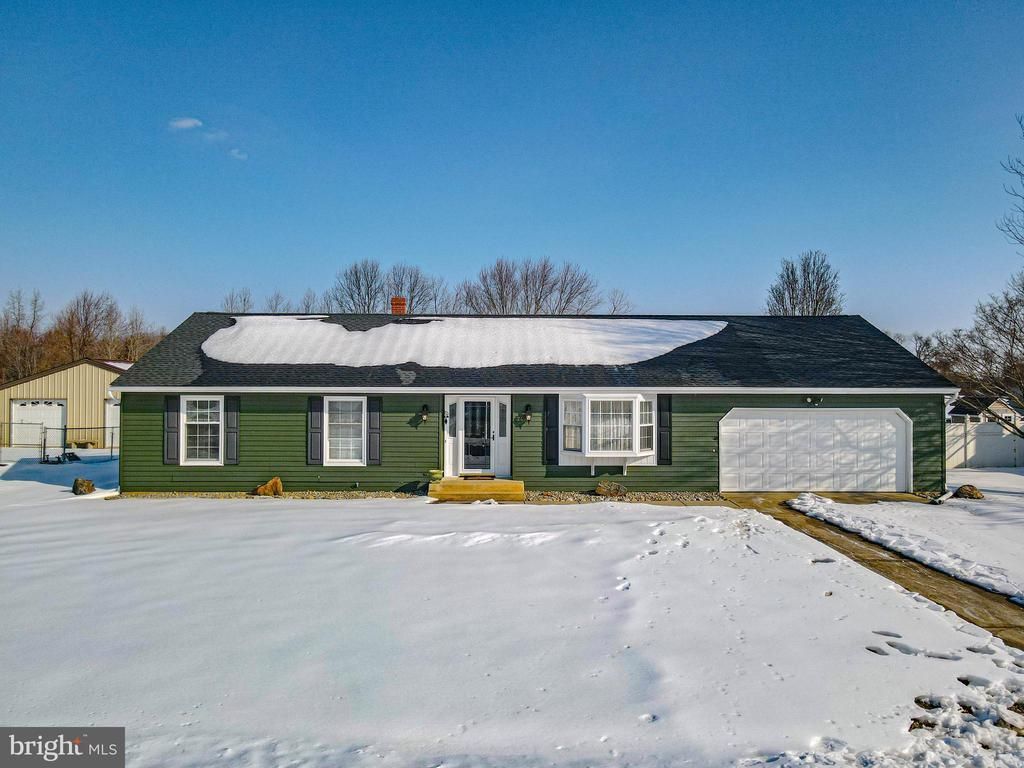 24 Lenape Drive, Pennsville, NJ 08070 Main Photo