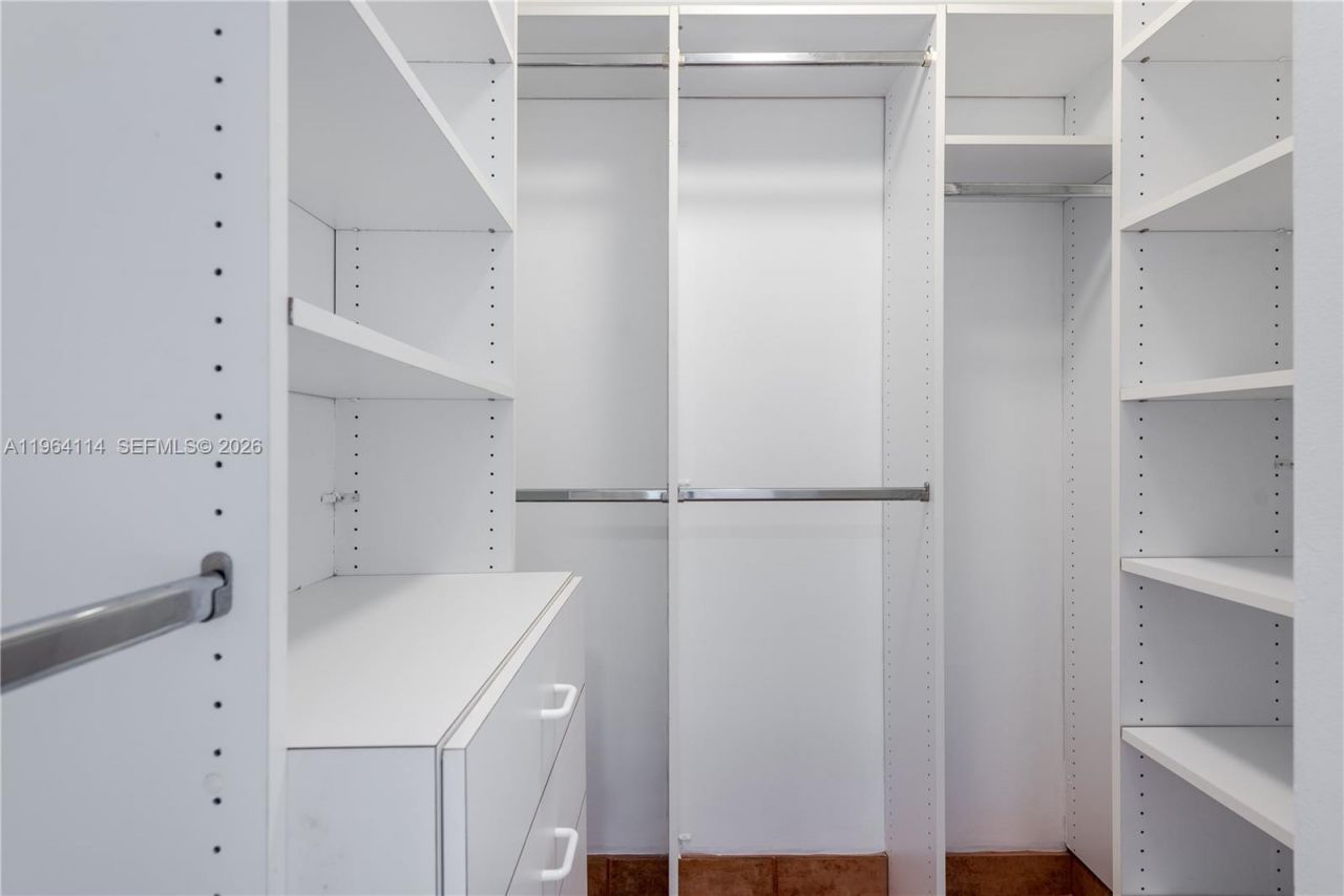 3180 S Ocean Dr , Unit 310, Hallandale Beach, FL 33009 Photo