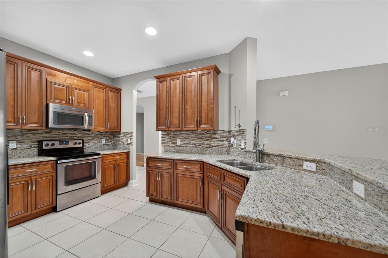 2502 Bonterra Boulevard, Valrico, FL 33594 Photo