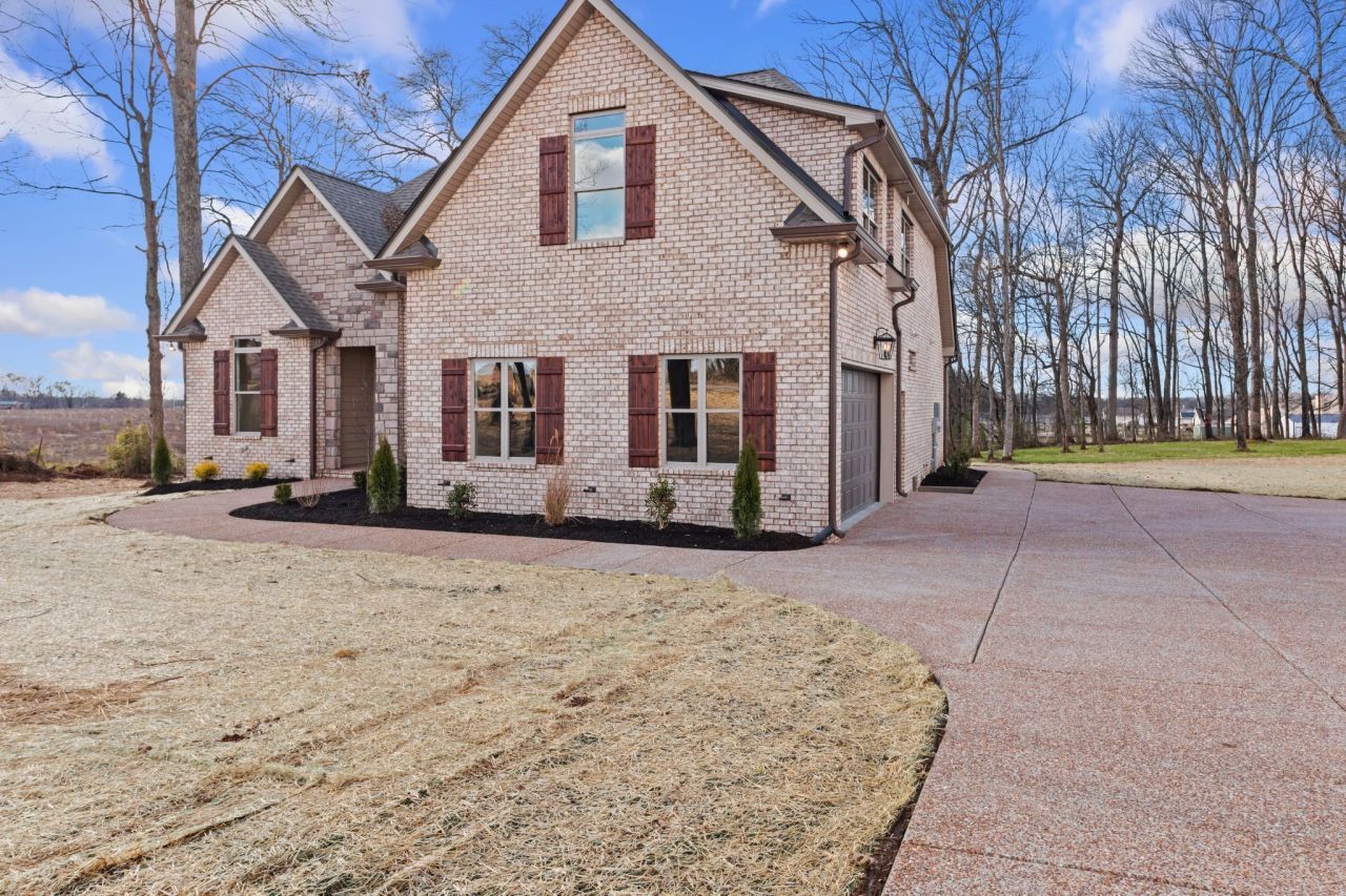 529 Greenfield Ln, Castalian Springs, TN 37031 Main Photo