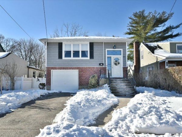 151 Norwood Avenue, Malverne, NY 11565