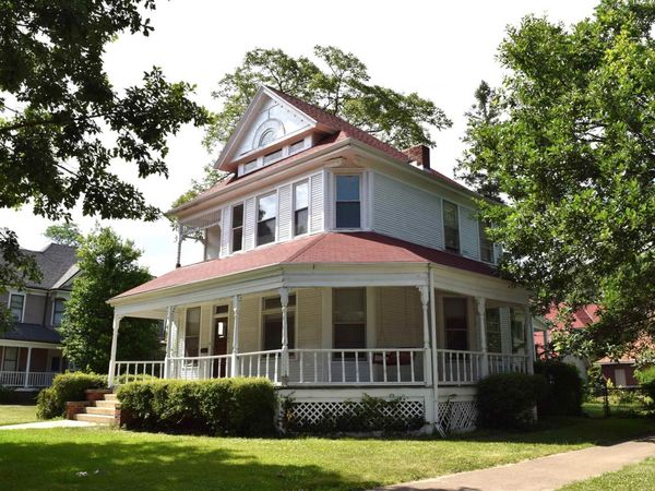 1503 W CALLENDER Avenue, Peoria, IL 61606