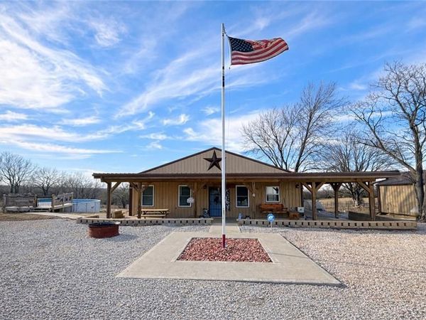 1044 SW 101St Road, Chilhowee, MO 64733