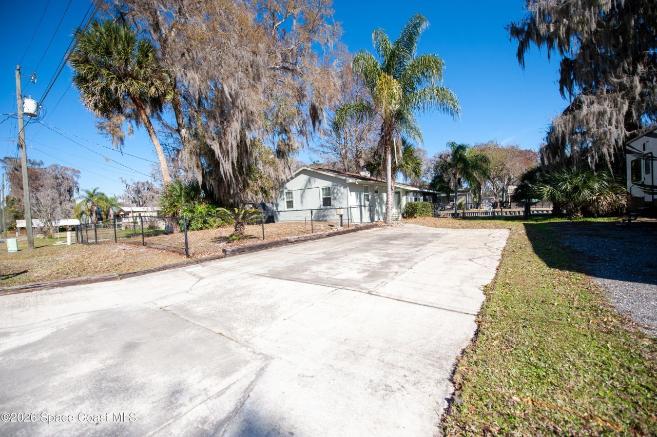 56304 Acorn Road, Astor, FL 32102 Photo