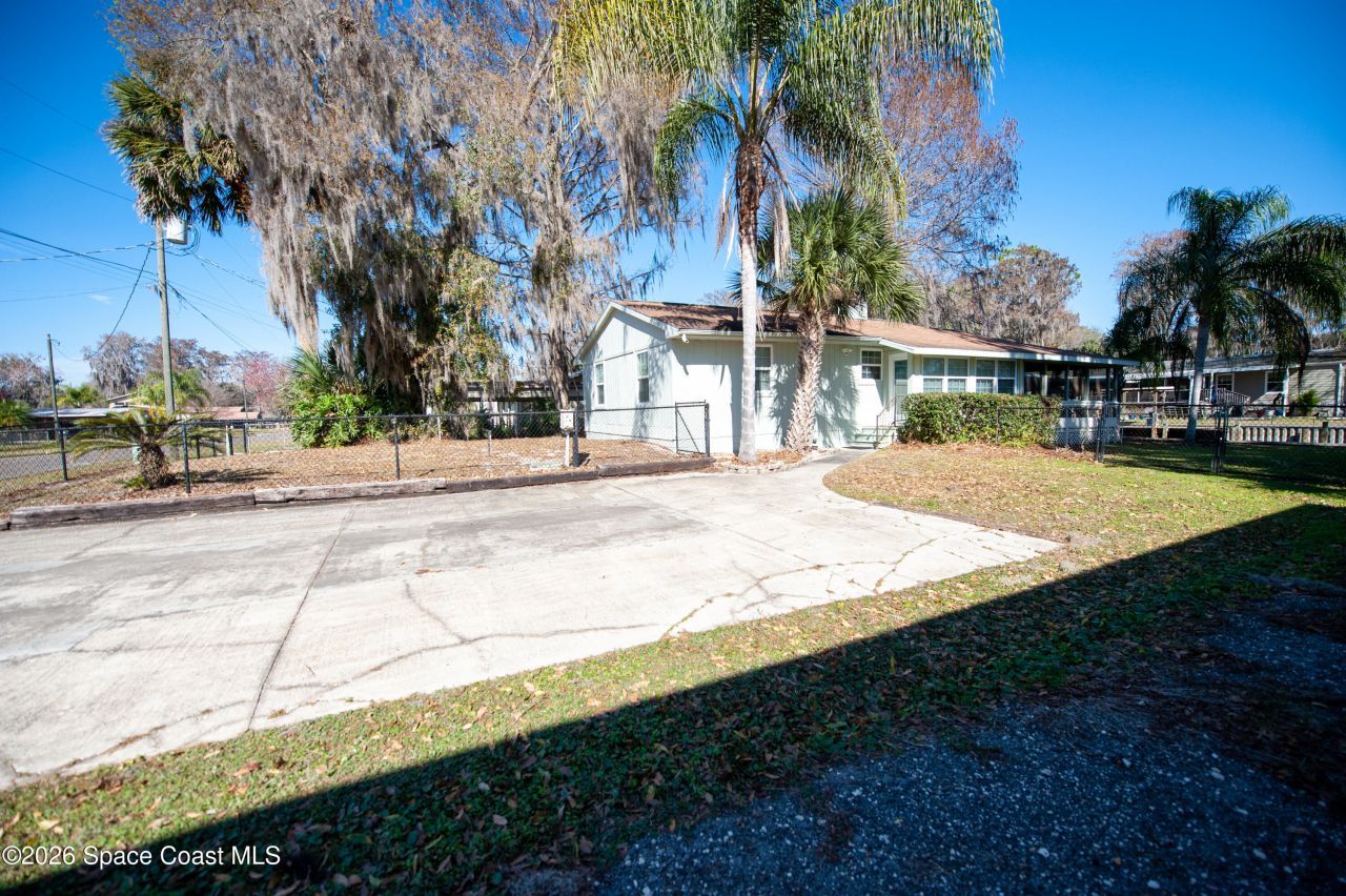 56304 Acorn Road, Astor, FL 32102 Photo