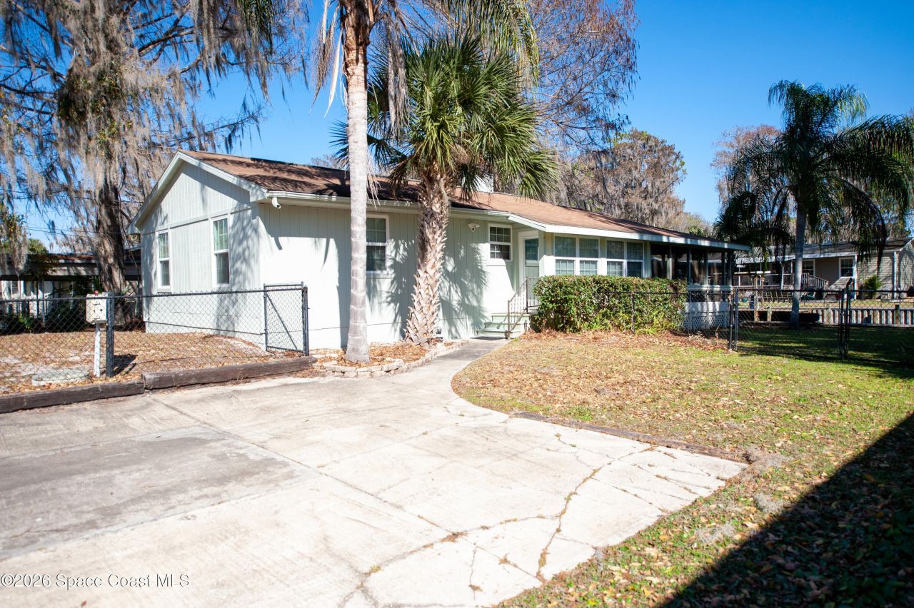 56304 Acorn Road, Astor, FL 32102 Photo