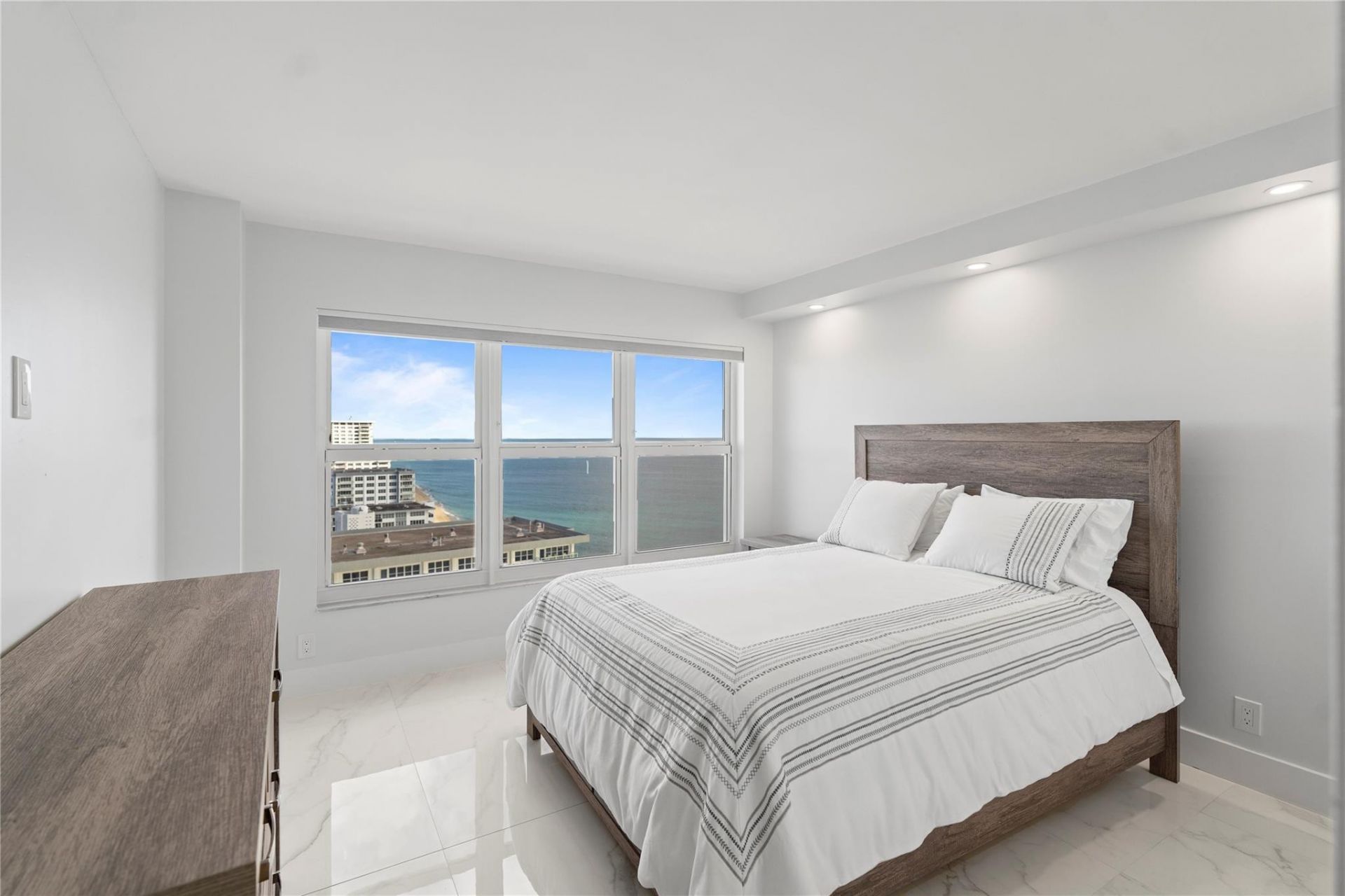 3500 Galt Ocean Drive, Unit 2615, Fort Lauderdale, FL 33308 Photo