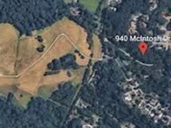 940 Mcintosh Drive, Newark, OH 43055