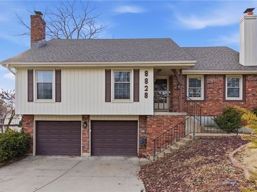 8828 Laurel Avenue, Kansas City, MO 64138