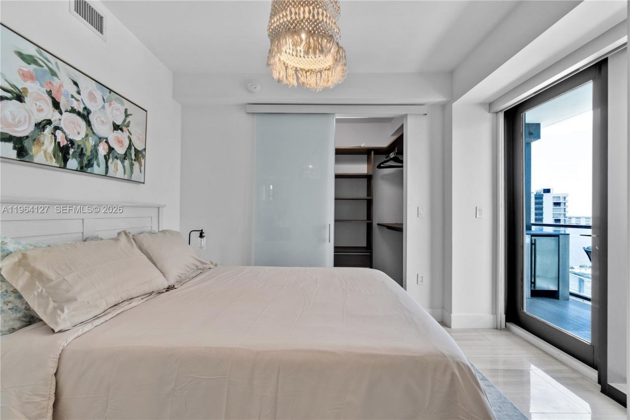 1451 Brickell Ave , Unit 1004, Miami, FL 33131 Photo