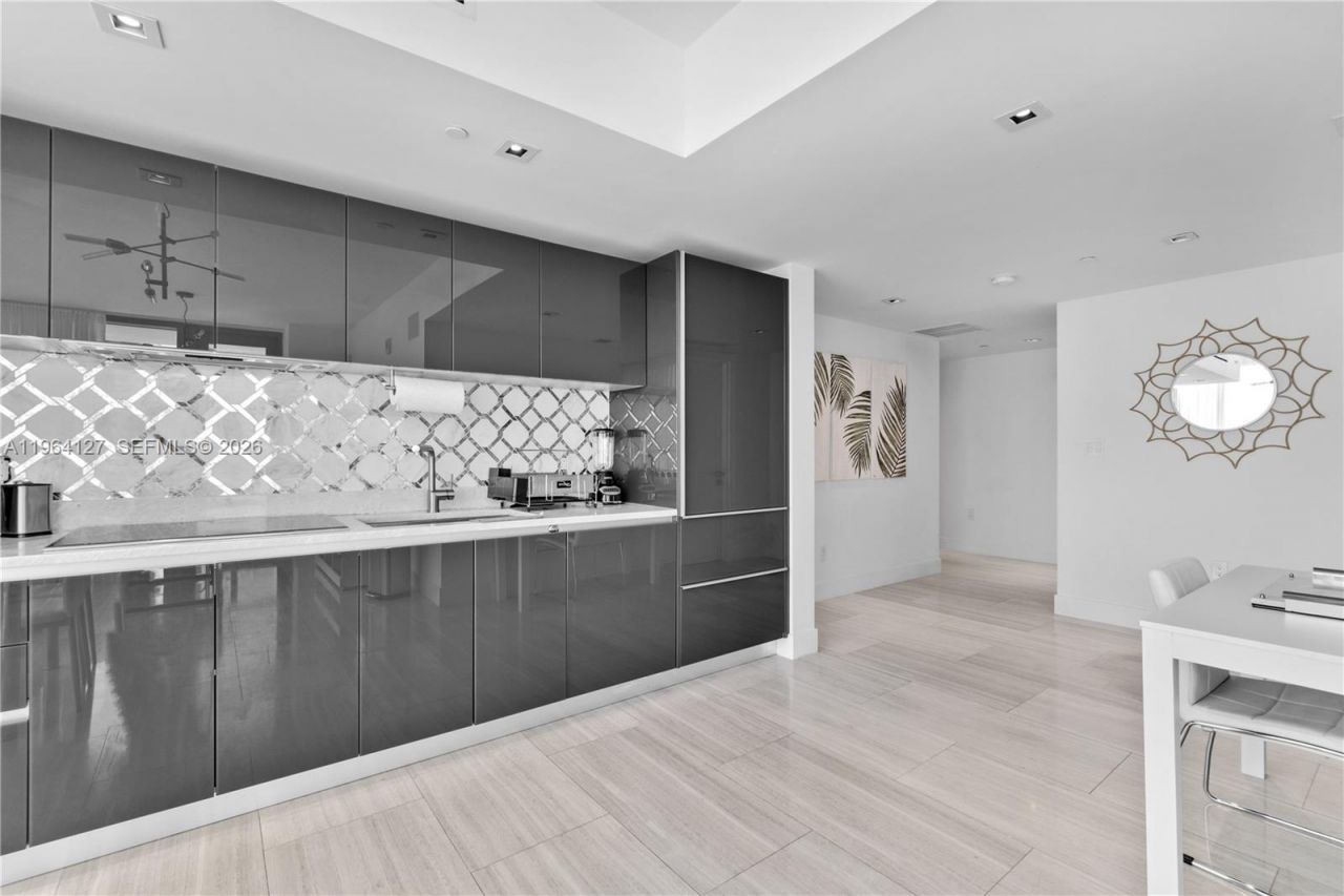 1451 Brickell Ave , Unit 1004, Miami, FL 33131 Photo