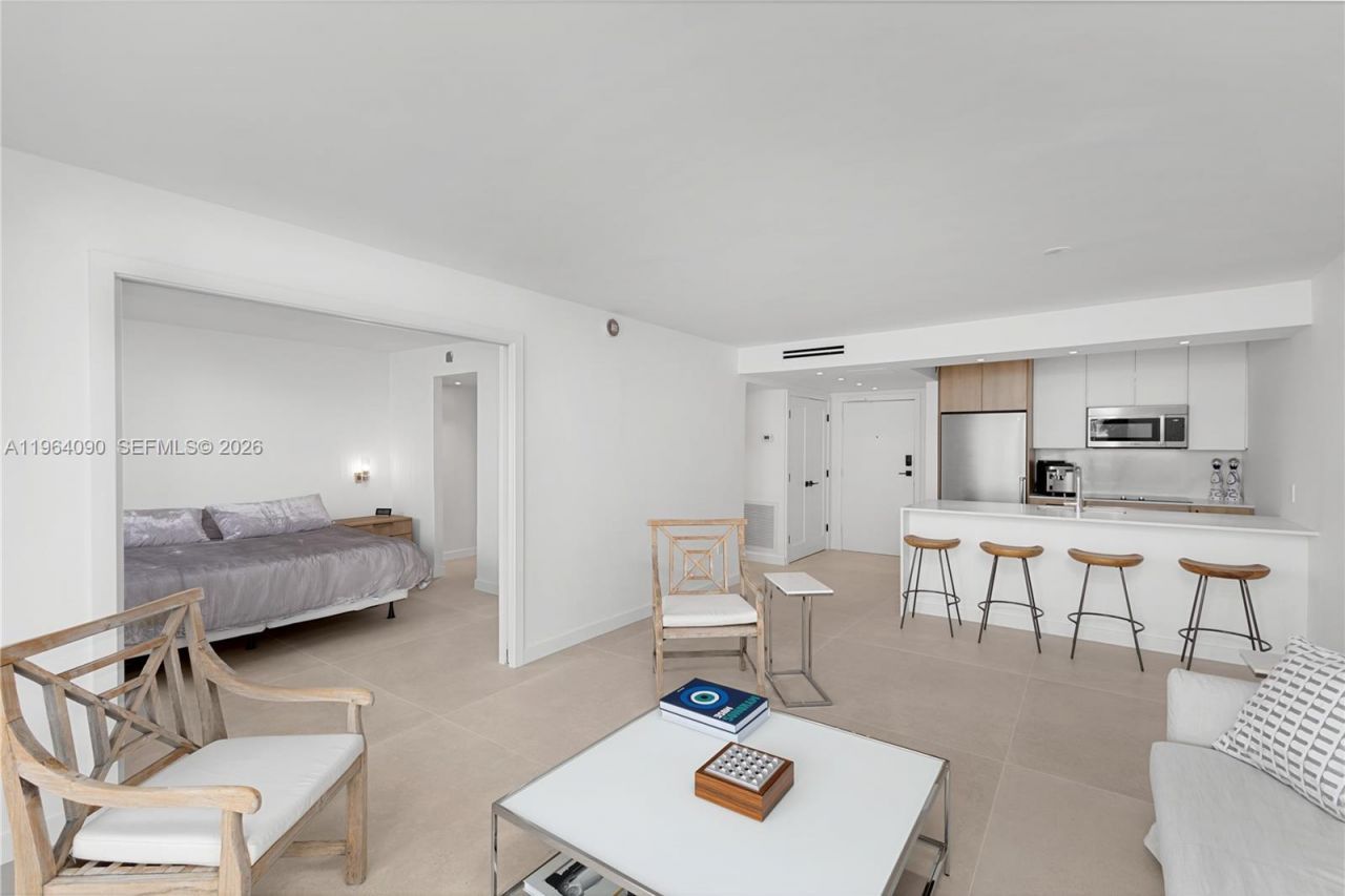 345 Ocean Dr , Unit 321, Miami Beach, FL 33139 Photo