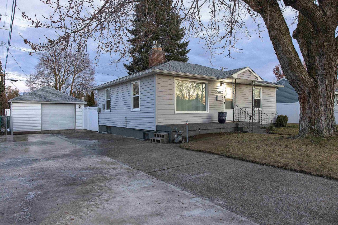 5628 N D Street St, Spokane, WA 99205 Main Photo