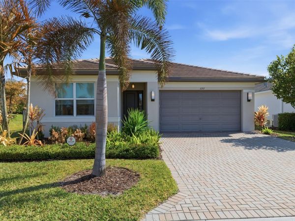 11717 SW Silver Creek Ave, Port St Lucie, FL 34987