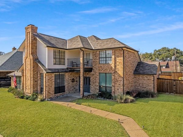 11123 Manorview Circle, Dallas, TX 75228
