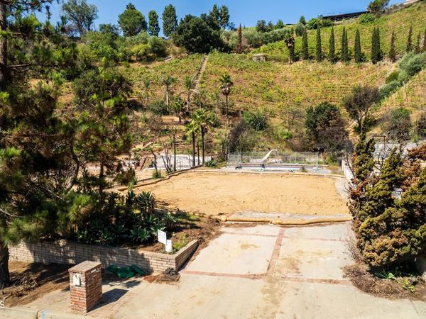 1227 Bienveneda Avenue, Pacific Palisades, CA 90272