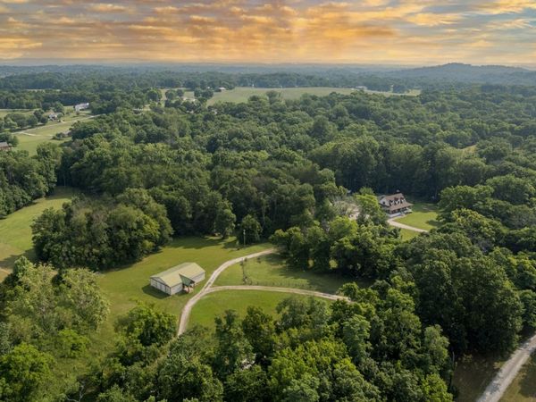 2300 Lee Road, Spring Hill, TN 37174