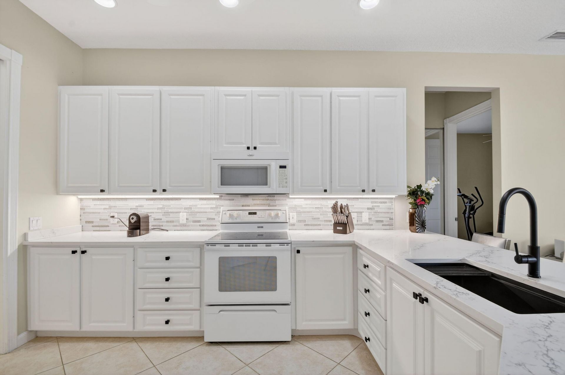 7139 Crystal Lake Drive, West Palm Beach, FL 33411 Photo