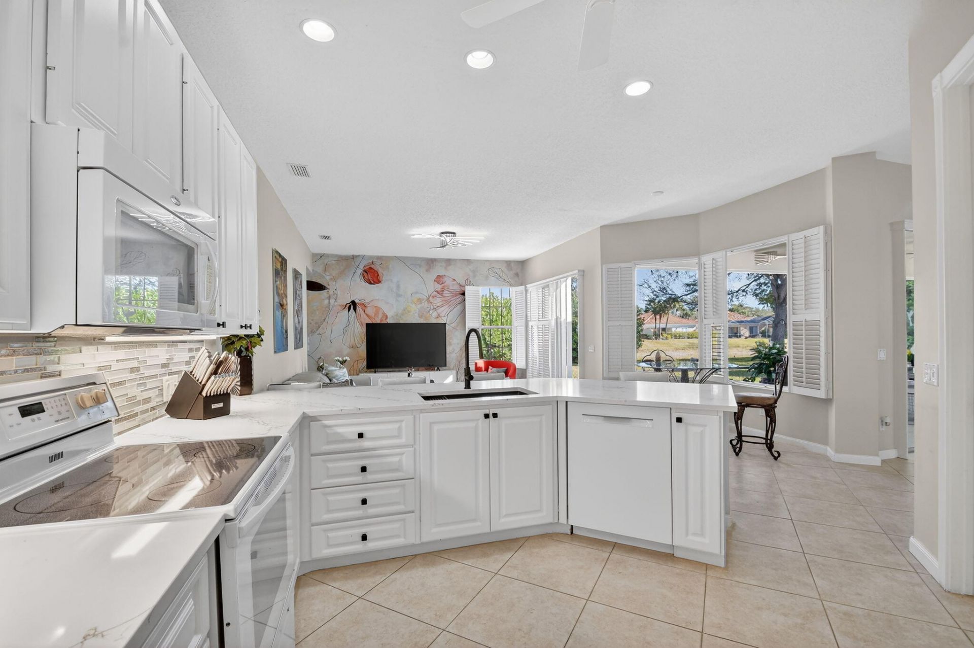 7139 Crystal Lake Drive, West Palm Beach, FL 33411 Photo