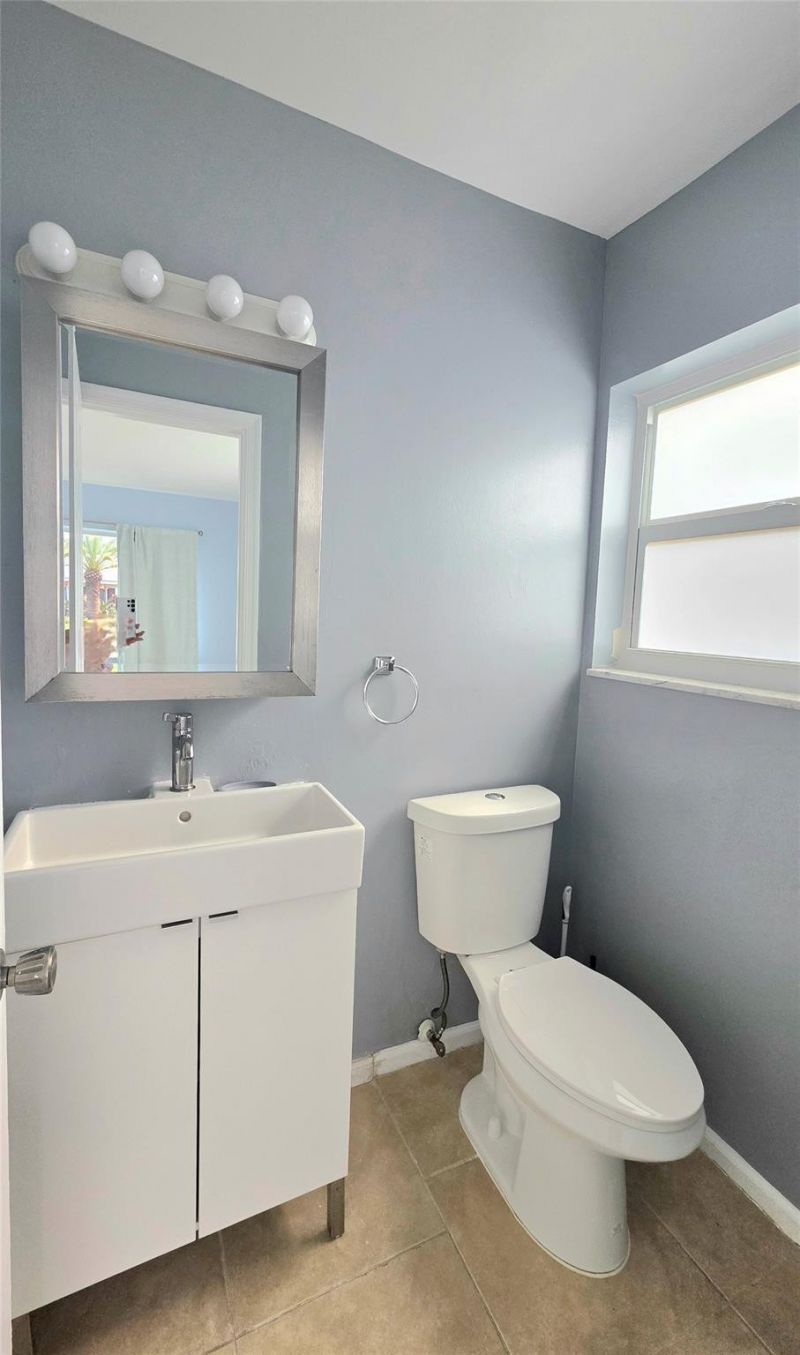 5720 NE 22nd Way, Unit 401, Fort Lauderdale, FL 33308 Photo