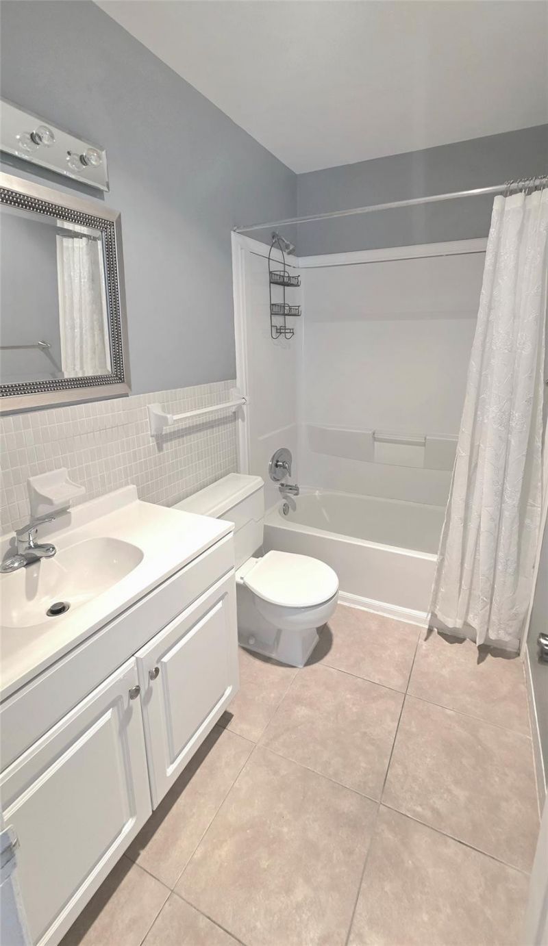 5720 NE 22nd Way, Unit 401, Fort Lauderdale, FL 33308 Photo