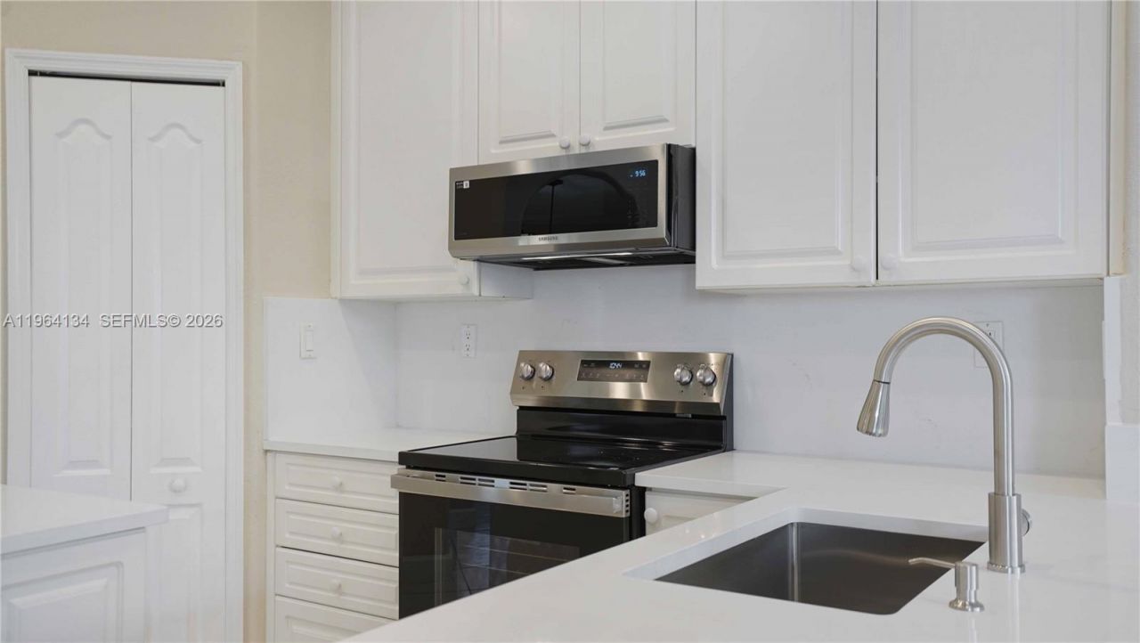 5486 NW 112th Path, Unit 5486, Doral, FL 33178 Photo