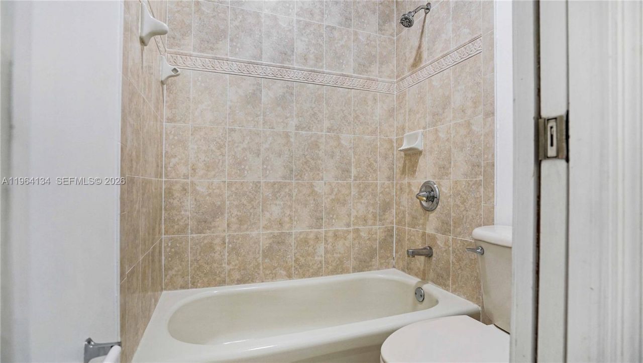 5486 NW 112th Path, Unit 5486, Doral, FL 33178 Photo